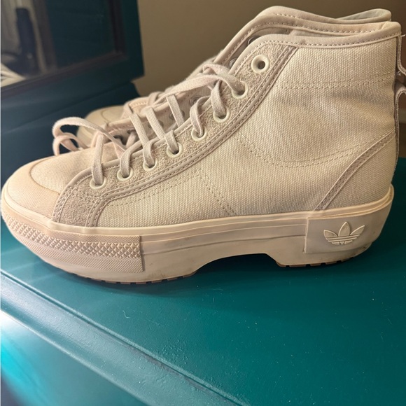 Adidas Hightops - Picture 3 of 7